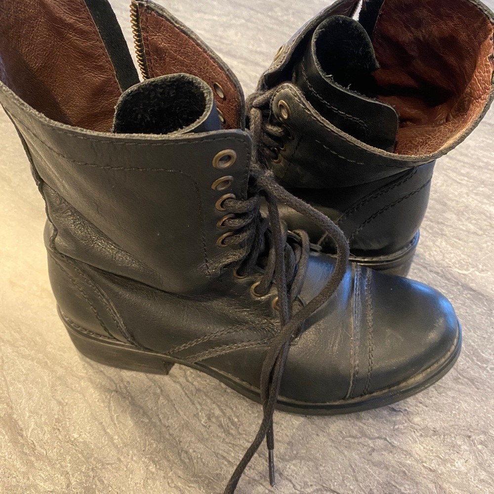 Troopa Boots